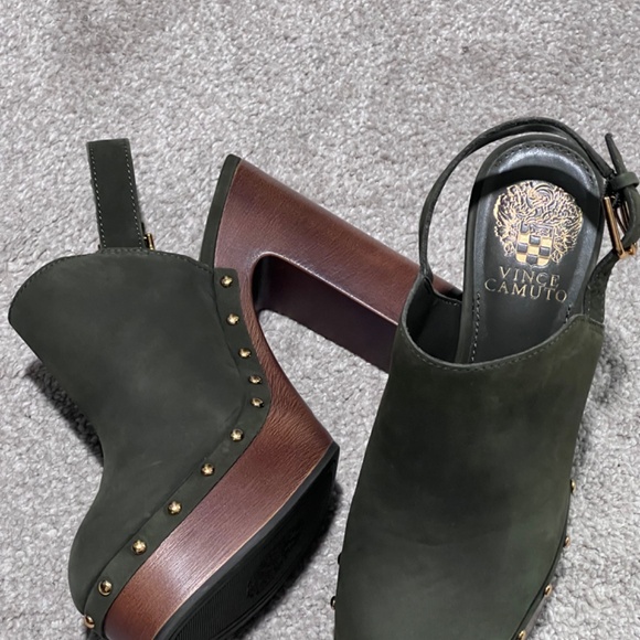 Vince Camuto Ithernda Clog - Picture 8 of 8